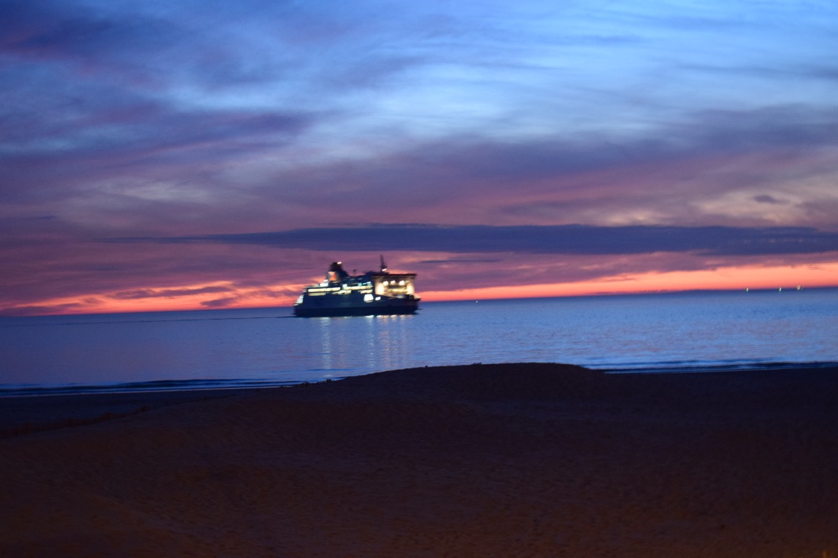 Strand und Promenade von Calais