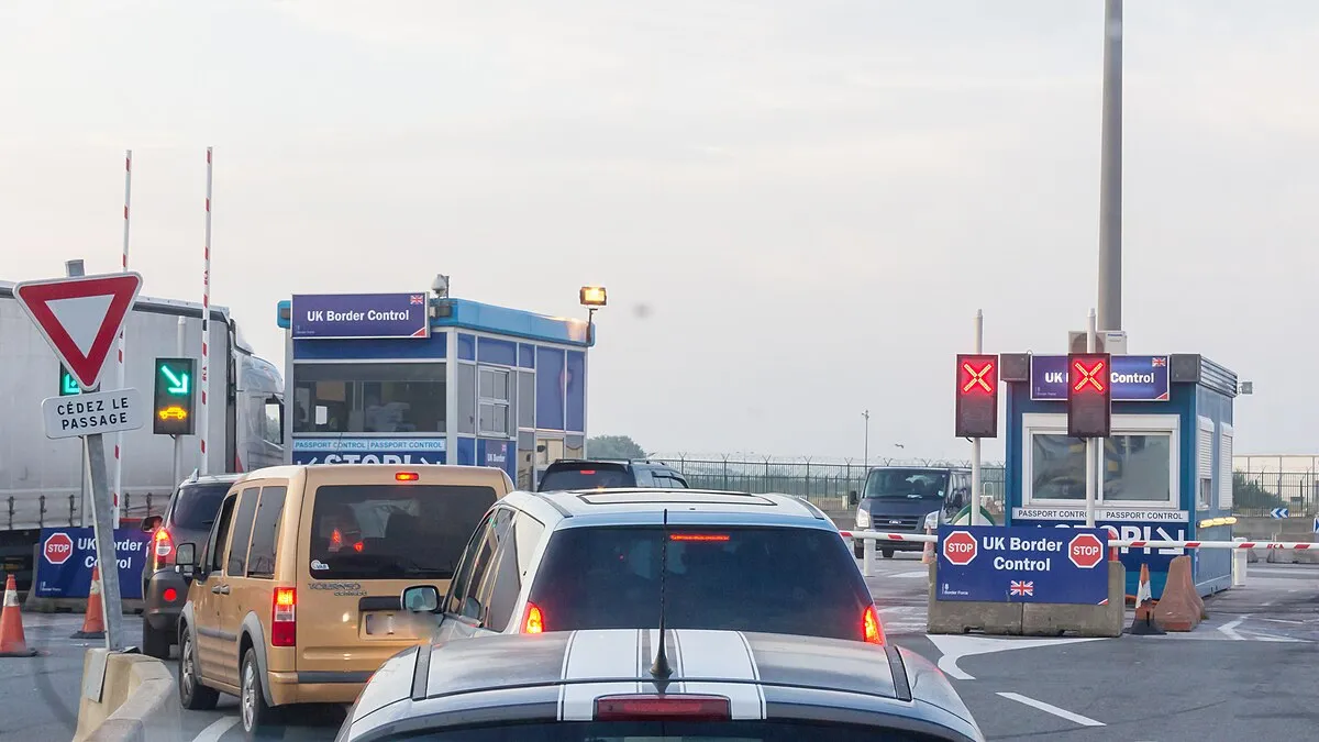 UK Border Control am Fährhafen &ndash; Grenzkontrollen bei der Einreise nach Großbritannien