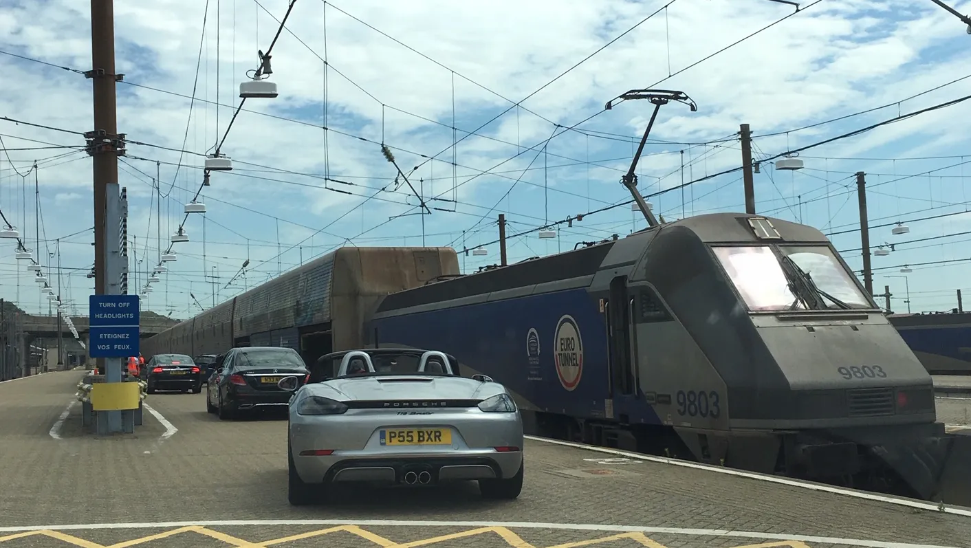 Eurotunnel LeShuttle am Terminal Folkestone